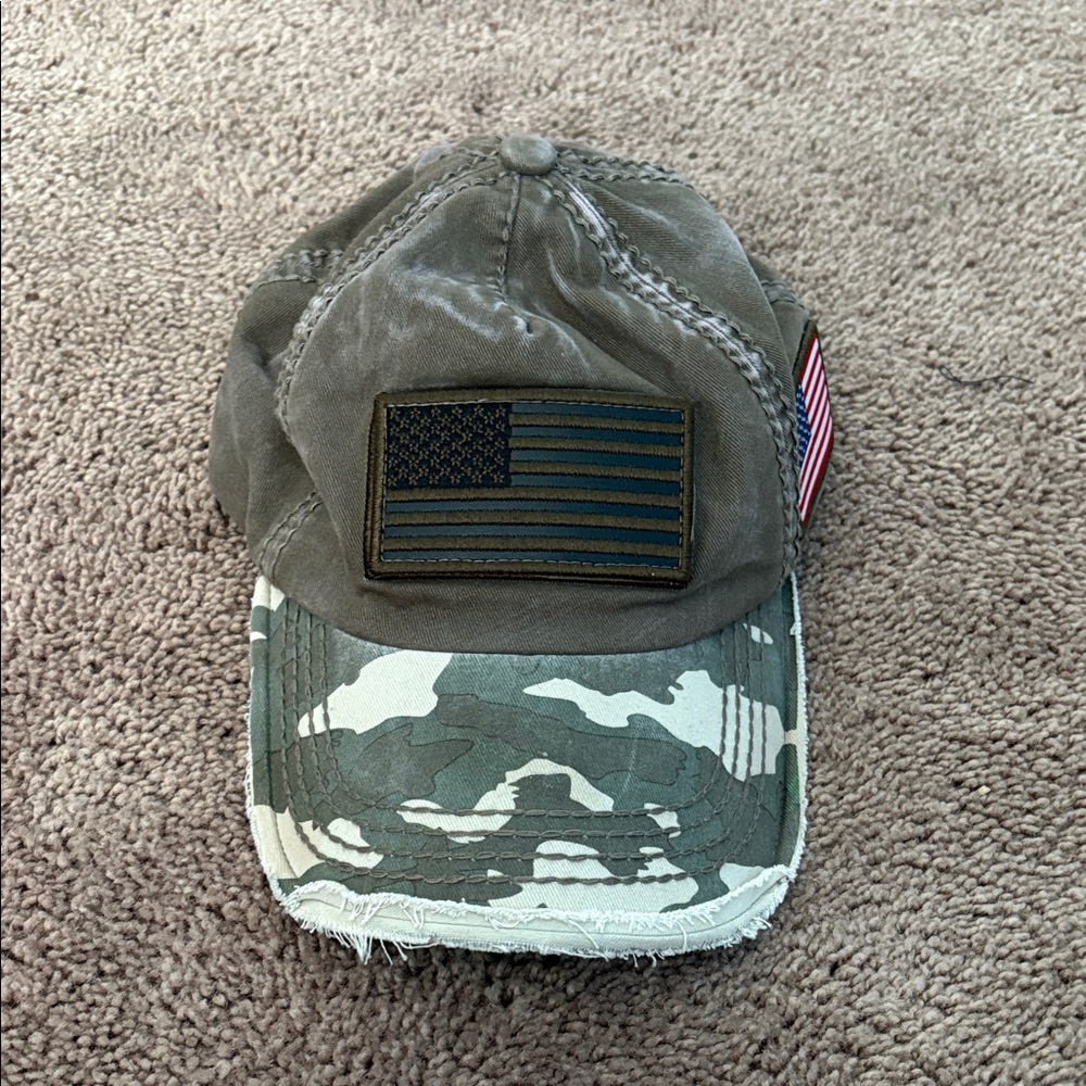 Camouflage Baseball Cap With Flag Patch - image 1